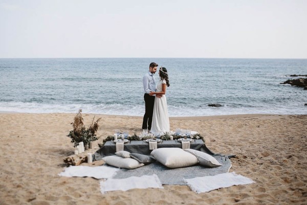 Ethereal-Barcelona-Beach-Wedding-Inspiration-15