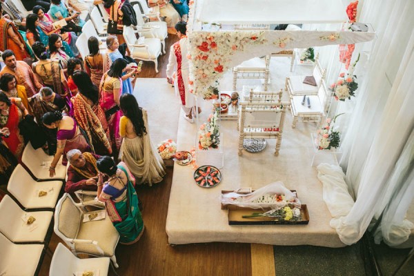 Modern-Minneapolis-Indian-Wedding-Calhoun-Beach-Club-18