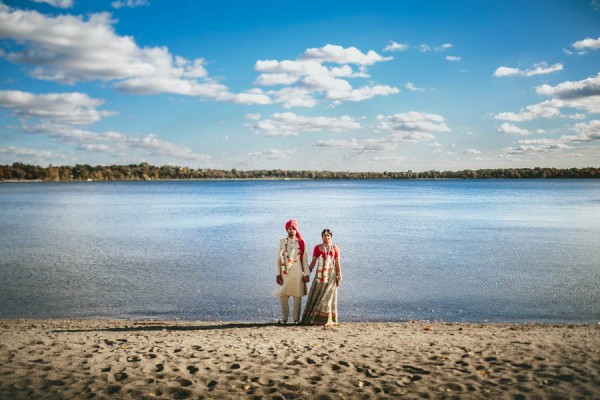 Modern-Minneapolis-Indian-Wedding-Calhoun-Beach-Club-35