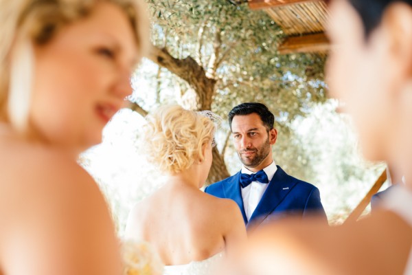 Stylish-Greek-Village-Wedding-at-Agreco-Farm-Elias-Kordelakos-10