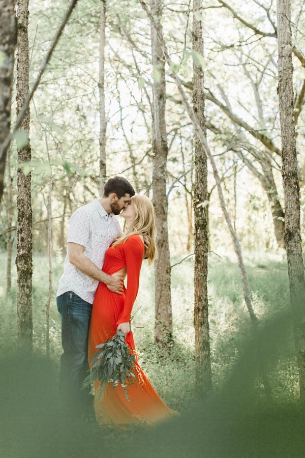 These-Two-Free-People-Dresses-are-Engagement-Photo-Perfection-14