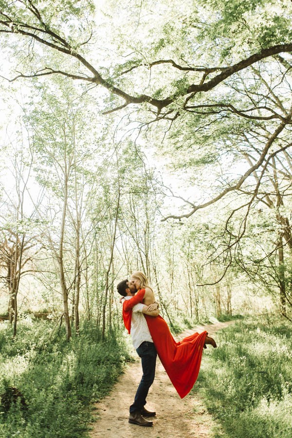 These-Two-Free-People-Dresses-are-Engagement-Photo-Perfection-17