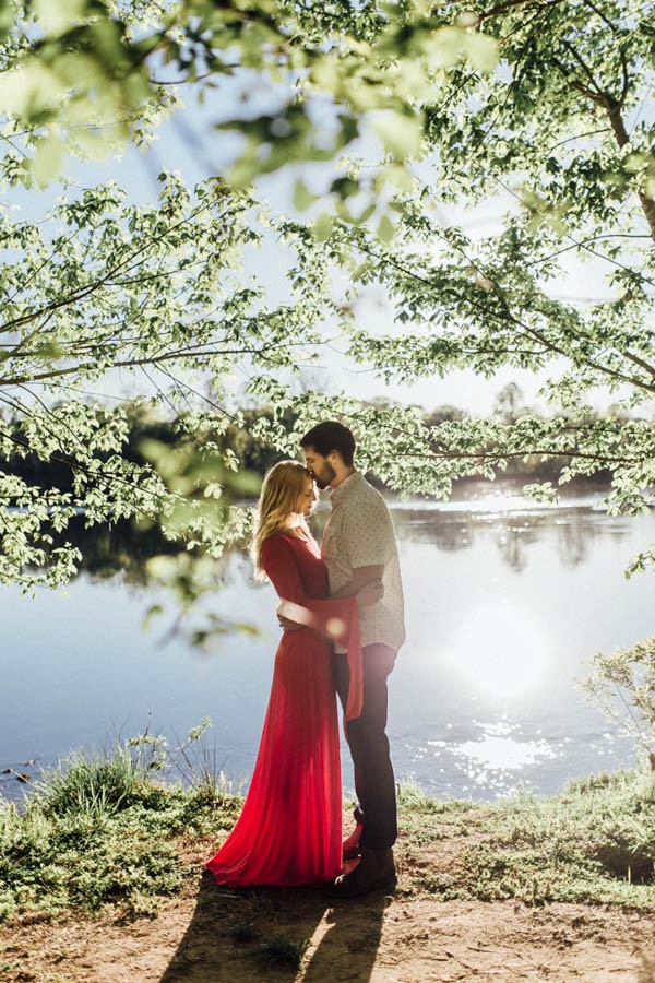 These-Two-Free-People-Dresses-are-Engagement-Photo-Perfection-20