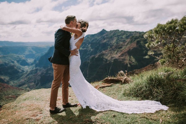 This Jaw Dropping Waimea Canyon Wedding Is Hawaii Like You Ve