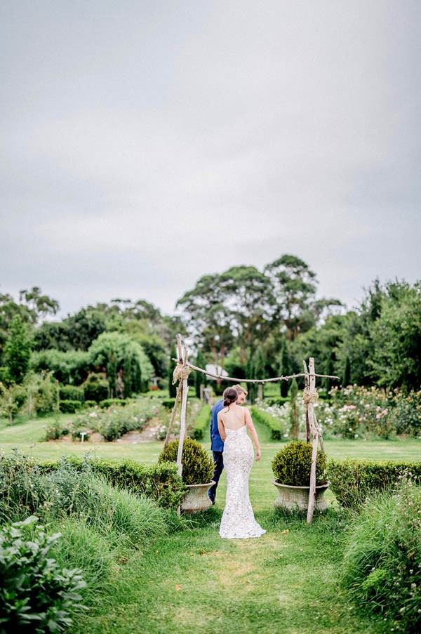 australian-garden-party-wedding-at-merribee-house-9