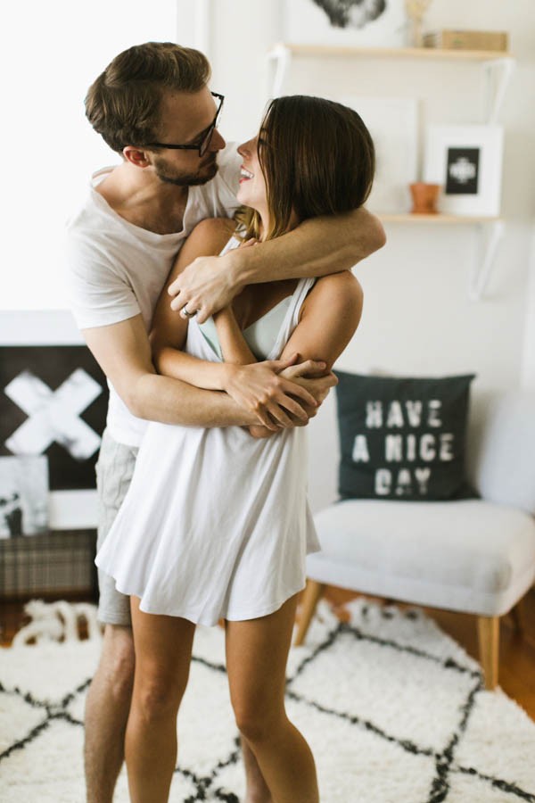 get-tangled-up-in-these-first-anniversary-photos-at-the-couples-portland-home-24