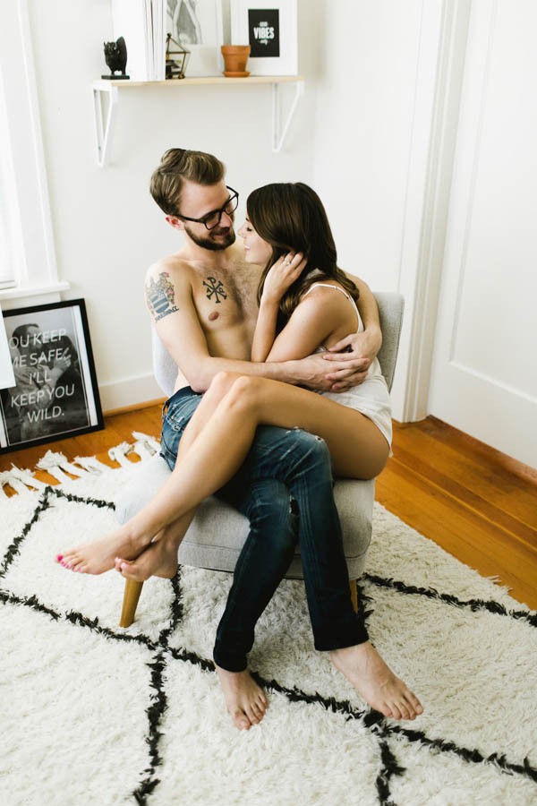 get-tangled-up-in-these-first-anniversary-photos-at-the-couples-portland-home-4