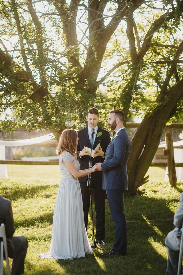 naturally-beautiful-pioneer-farms-wedding-in-warwick-new-york-1-2