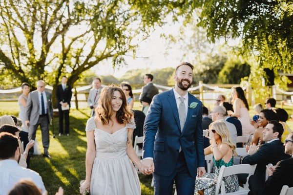 naturally-beautiful-pioneer-farms-wedding-in-warwick-new-york-21