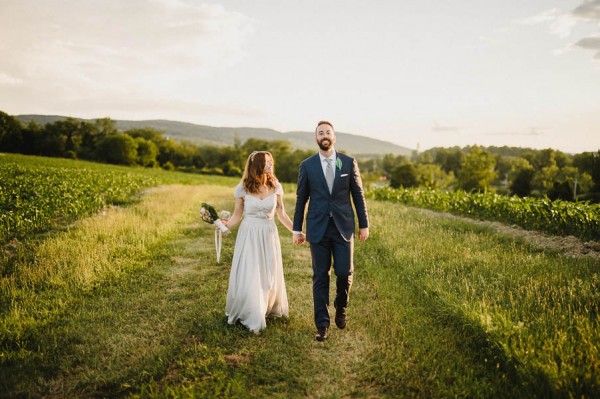 naturally-beautiful-pioneer-farms-wedding-in-warwick-new-york-28