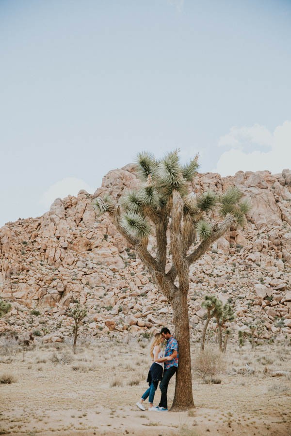 this-cali-cool-joshua-tree-engagement-is-full-of-1970s-vibes-10