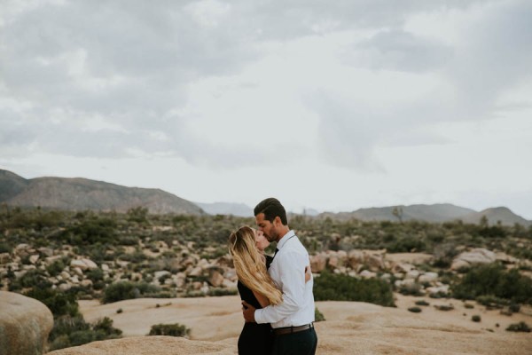 this-cali-cool-joshua-tree-engagement-is-full-of-1970s-vibes-23