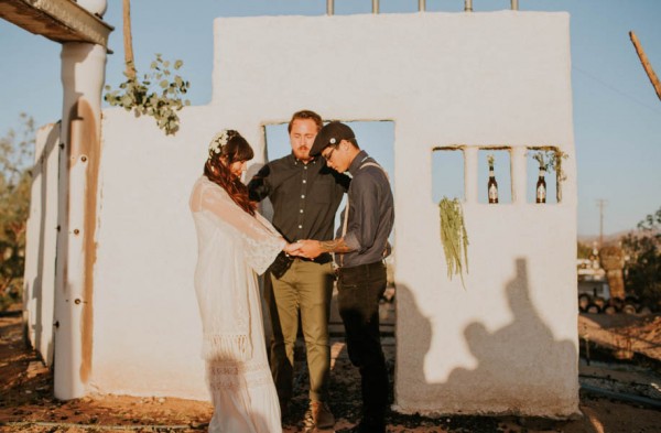 uniquely-artistic-california-elopement-at-noahs-art-purifoy-museum-9