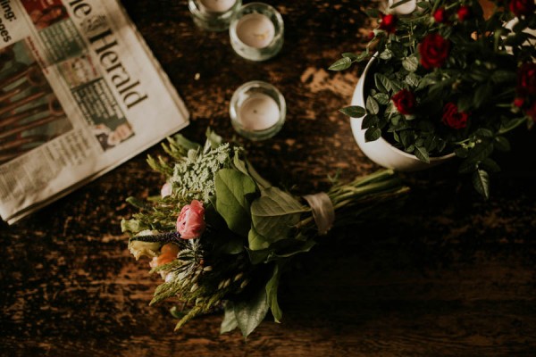 black-and-white-civil-ceremony-at-this-glasgow-registrars-office-10