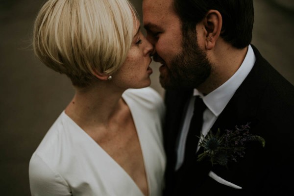 black-and-white-civil-ceremony-at-this-glasgow-registrars-office-17