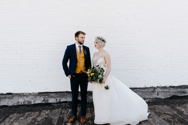 casual-glam-edmonton-wedding-at-red-strap-market-8