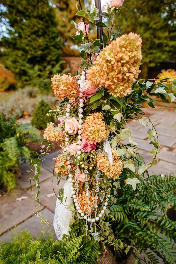 cerulean-and-dusty-peach-pennsylvania-wedding-at-aldie-mansion-7