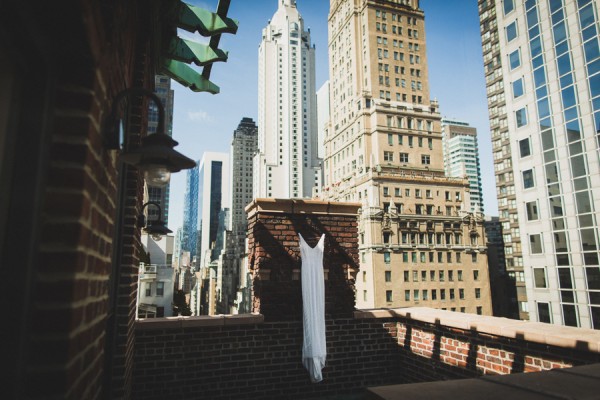 dazzling-queens-wedding-at-the-metropolitan-building-1