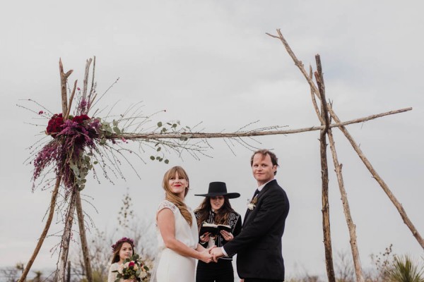 eclectic-west-texas-destination-wedding-at-the-marathon-motel-6