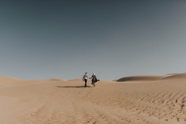 ethereal-imperial-sand-dunes-engagement-photos-1