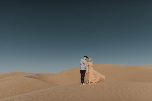 ethereal-imperial-sand-dunes-engagement-photos-11
