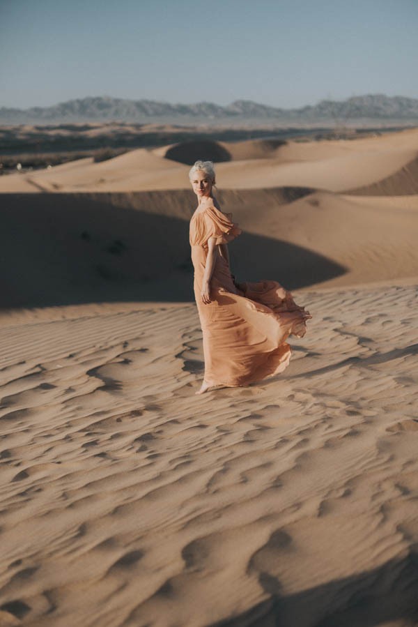 ethereal-imperial-sand-dunes-engagement-photos-17