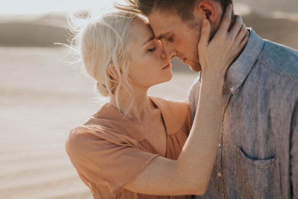 ethereal-imperial-sand-dunes-engagement-photos-18