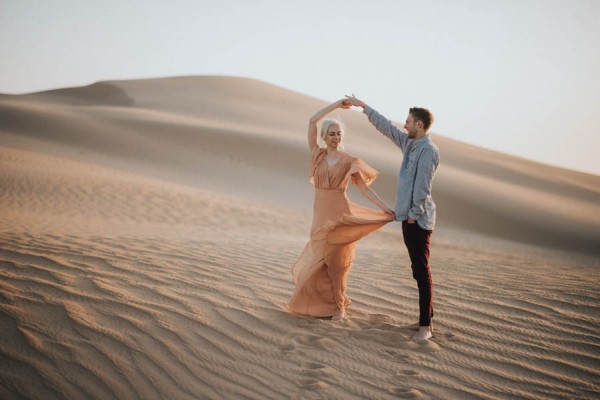 ethereal-imperial-sand-dunes-engagement-photos-24