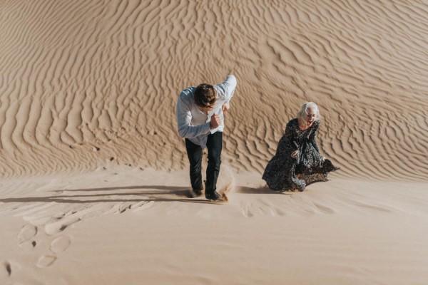 ethereal-imperial-sand-dunes-engagement-photos-7
