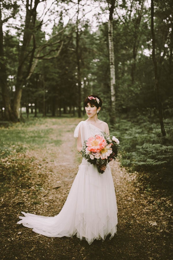 fairy-tale-cabin-wedding-in-northern-michigan-12