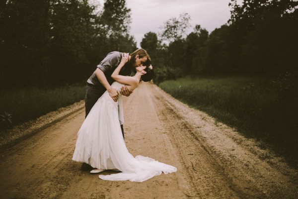 fairy-tale-cabin-wedding-in-northern-michigan-16