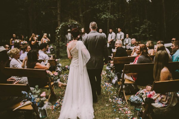 fairy-tale-cabin-wedding-in-northern-michigan-23