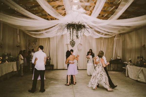 fairy-tale-cabin-wedding-in-northern-michigan-31