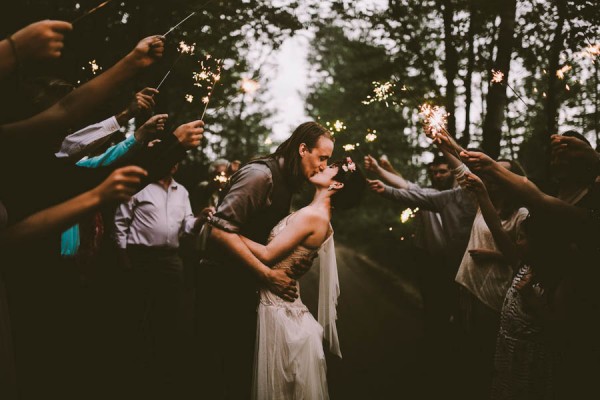 fairy-tale-cabin-wedding-in-northern-michigan-36