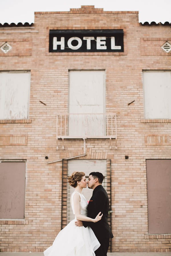 industrial-downtown-arizona-wedding-at-monorchid-28
