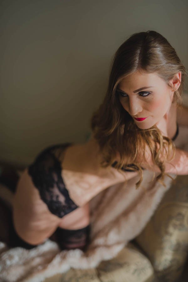 intimate-and-sweet-calgary-boudoir-session-4