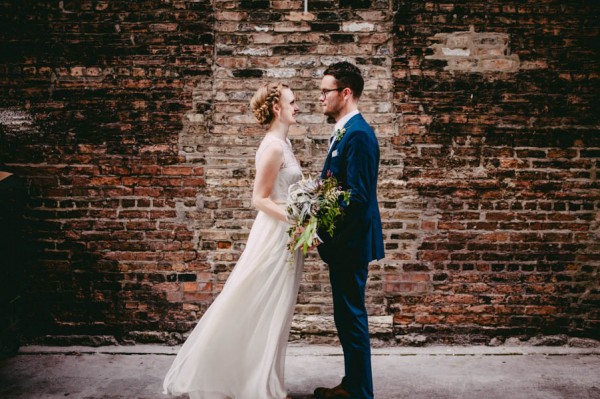 intimate-chicago-rooftop-wedding-at-little-goat-diner-22