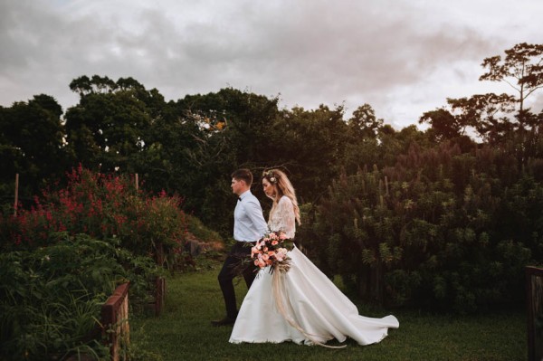 lush-bohemian-australian-wedding-at-maleny-retreat-1-2