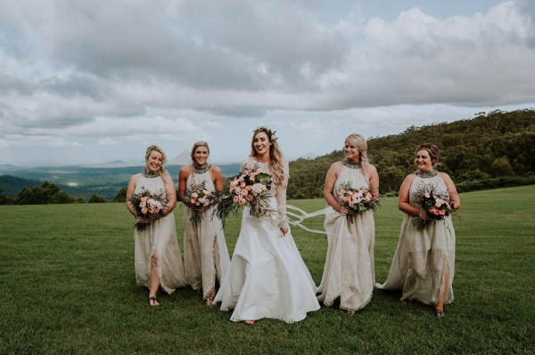 lush-bohemian-australian-wedding-at-maleny-retreat-24