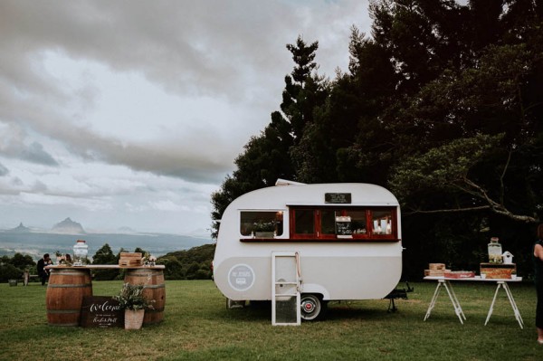 lush-bohemian-australian-wedding-at-maleny-retreat-25