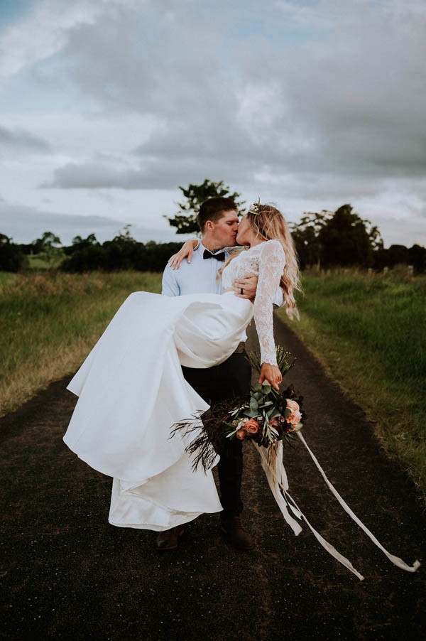 lush-bohemian-australian-wedding-at-maleny-retreat-28