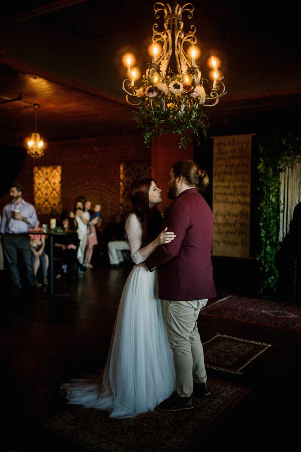 organic-industrial-louisiana-wedding-at-aubrey-hall-38