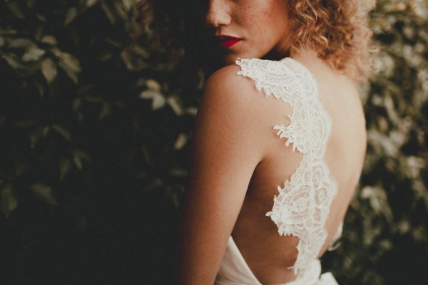 retro-palm-springs-inspired-bridal-looks-from-abe-bridal-3