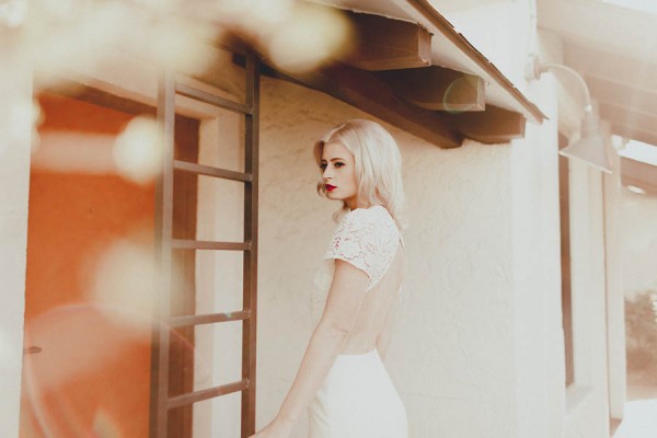 retro-palm-springs-inspired-bridal-looks-from-abe-bridal-8