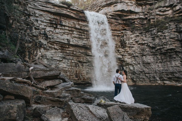 surprise-cliffside-elopement-in-upstate-new-york-12