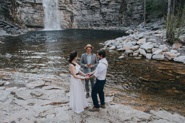 surprise-cliffside-elopement-in-upstate-new-york-14