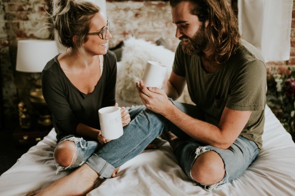 this-couples-pillow-fight-photo-shoot-is-fun-flirty-and-full-of-feathers-16