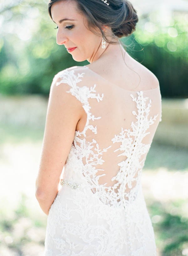 vintage-jewel-tone-austin-wedding-at-antebellum-oaks-20