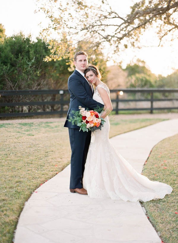 vintage-jewel-tone-austin-wedding-at-antebellum-oaks-28