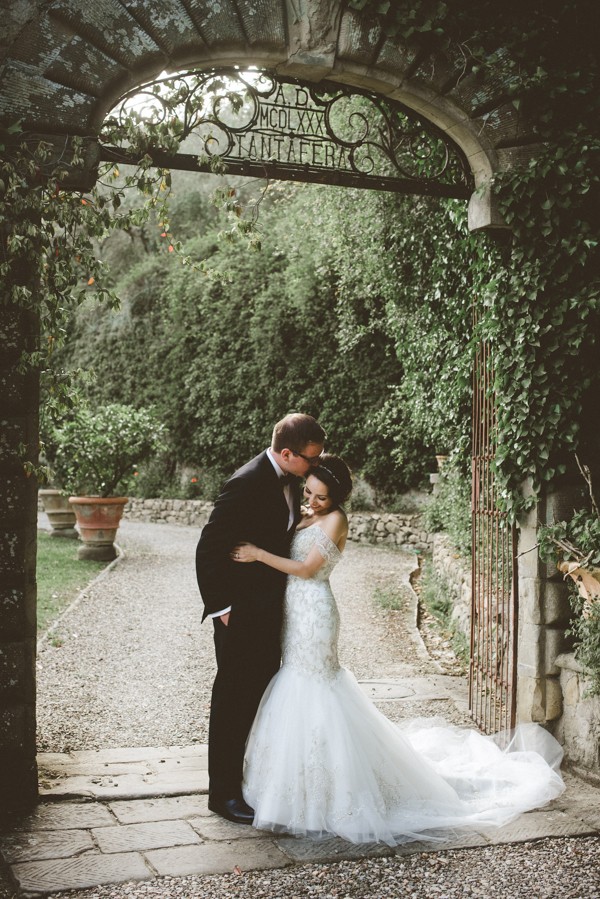 emotional-florence-garden-elopement-at-villa-tantafera-20